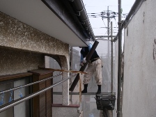 既存の雨樋を全部撤去