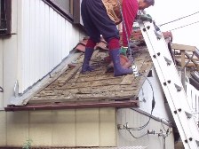 雨漏りで腐った屋根を改修